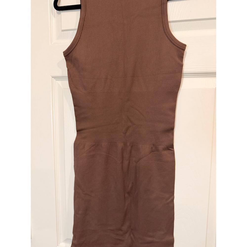 #B2 OQQ Ribbed Bodycon Dress Sz. Large Brown Sleeveless Midi PTP: 15" - 20" - Picture 8 of 9